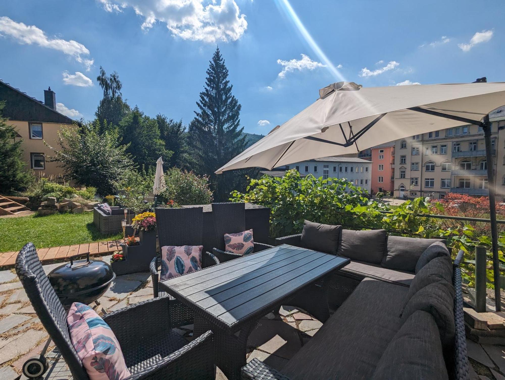 Gemütliche Urlaubsoase mit Pool, Sauna&Terrasse - UO Sebnitz Exterior foto