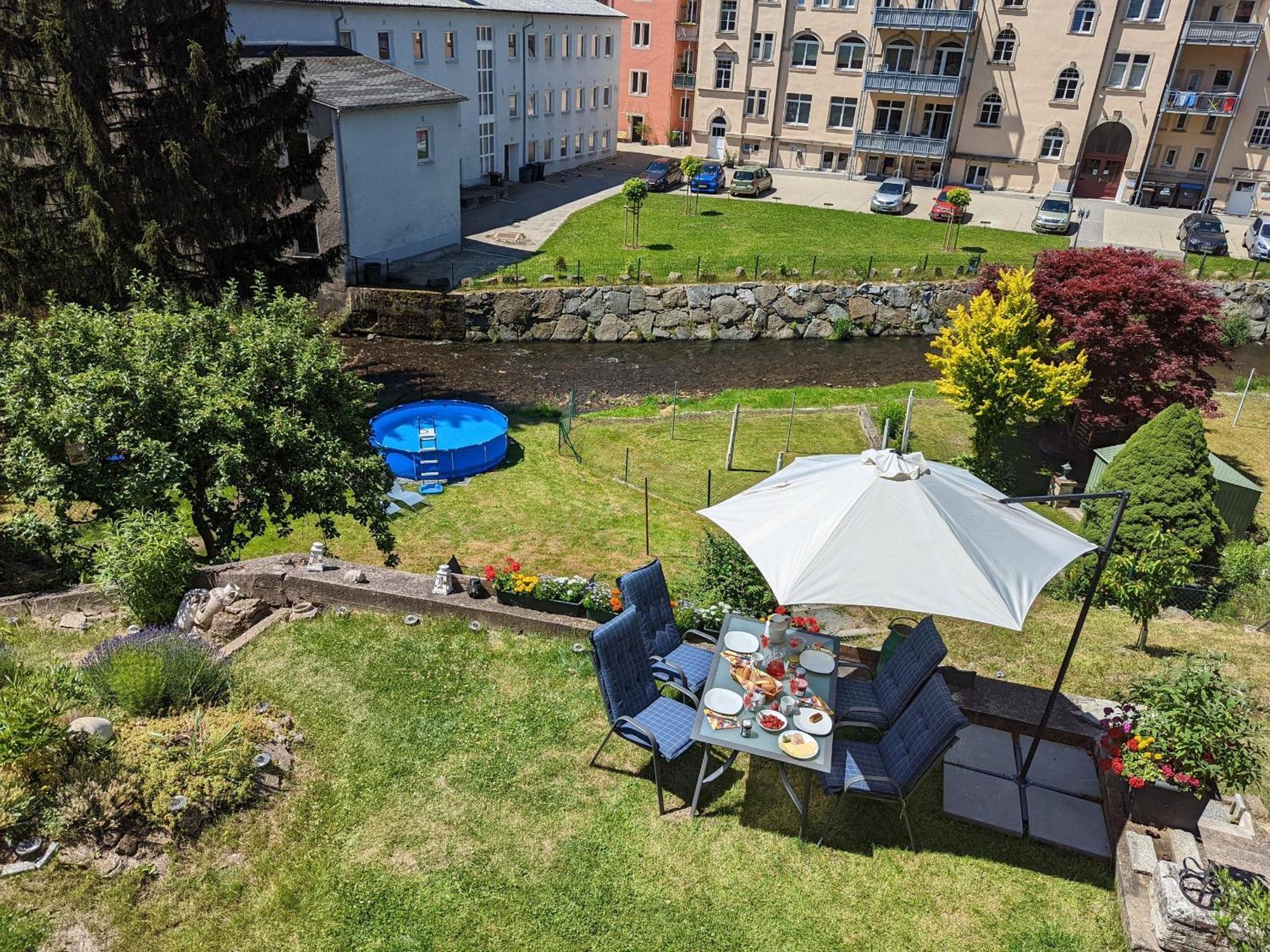 Gemütliche Urlaubsoase mit Pool, Sauna&Terrasse - UO Sebnitz Exterior foto